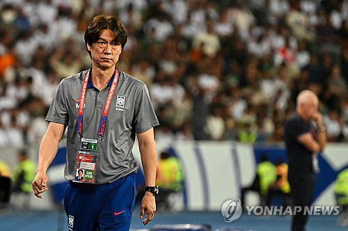 '불공정 선임 논란' 속 월드컵 본선행 확정지은 홍명보 감독(사진=연합뉴스)